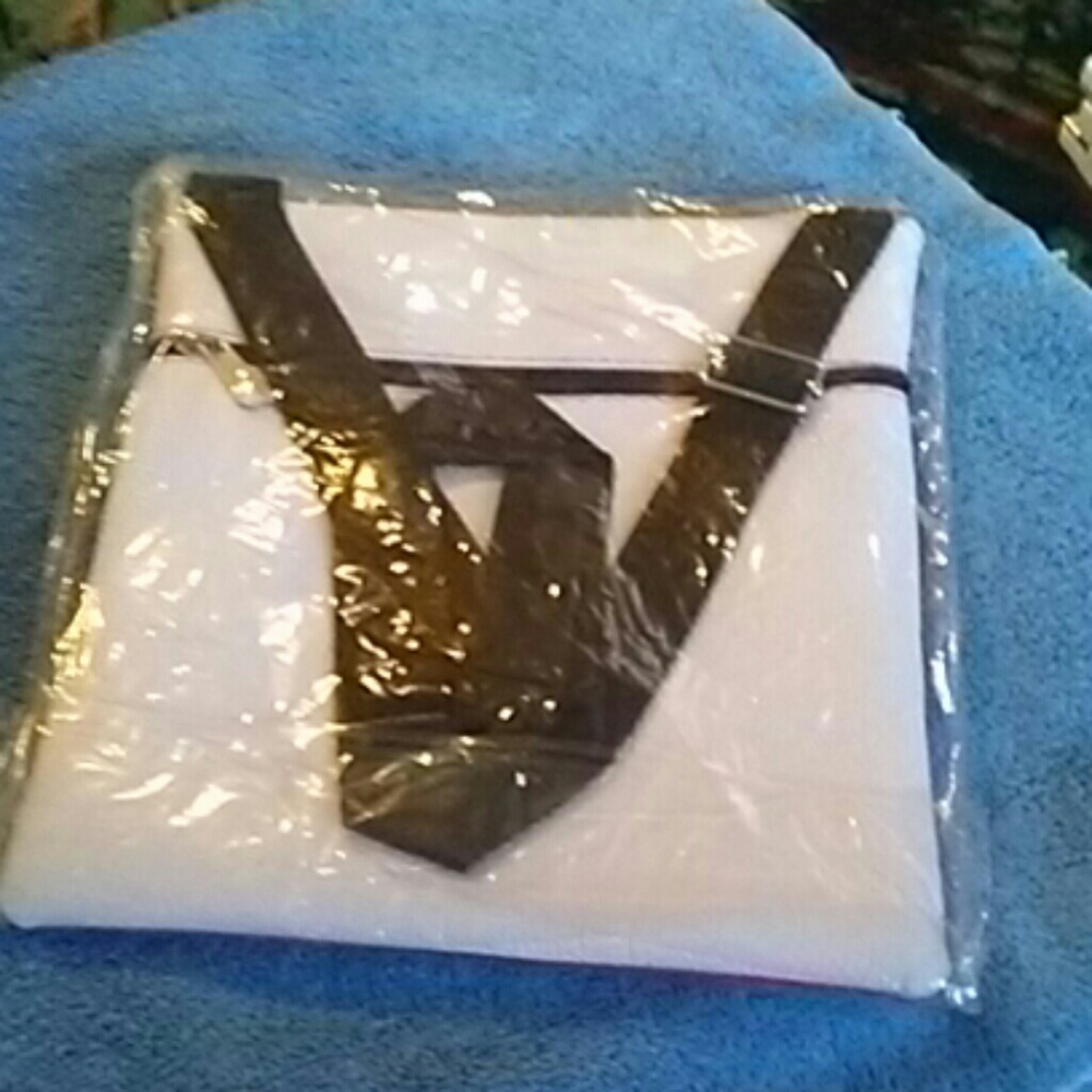 SHOULDER BAG - Picture 2 of 2